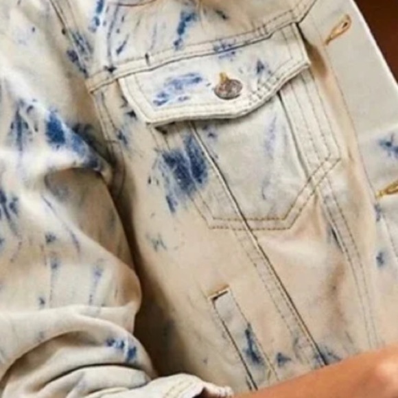 Free People Jones Tie Dye Jean Jacket Large NWT - Picture 13 of 14